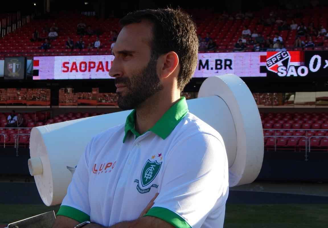 Amrica  derrotado pelo So Paulo por 3 a 0, no Morumbi