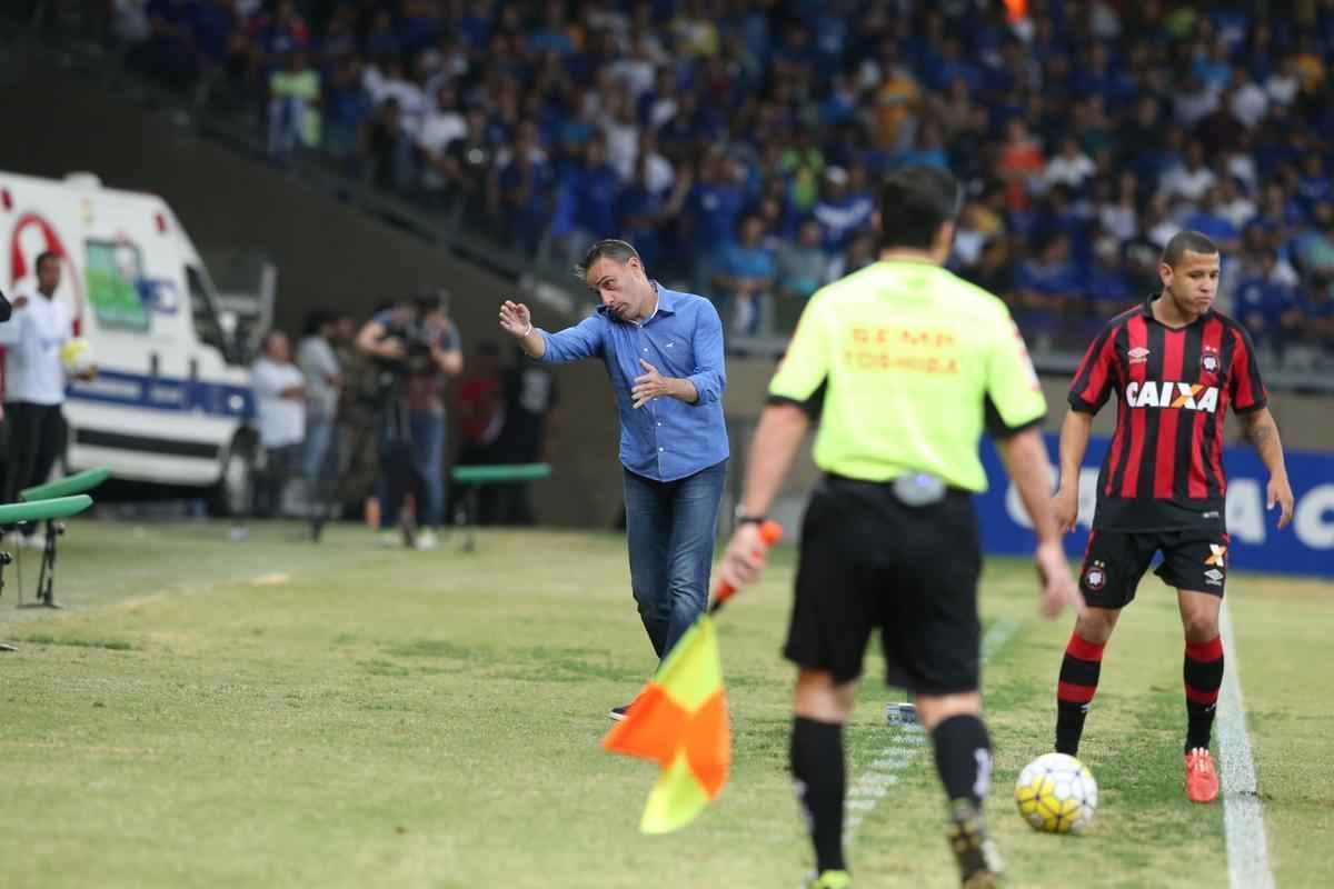 Fotos da partida entre Cruzeiro e Atltico-PR no Mineiro