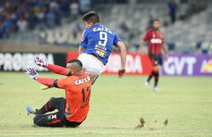 Fotos da partida entre Cruzeiro e Atltico-PR no Mineiro