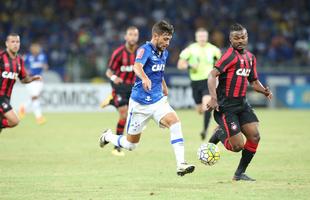 Fotos da partida entre Cruzeiro e Atltico-PR no Mineiro