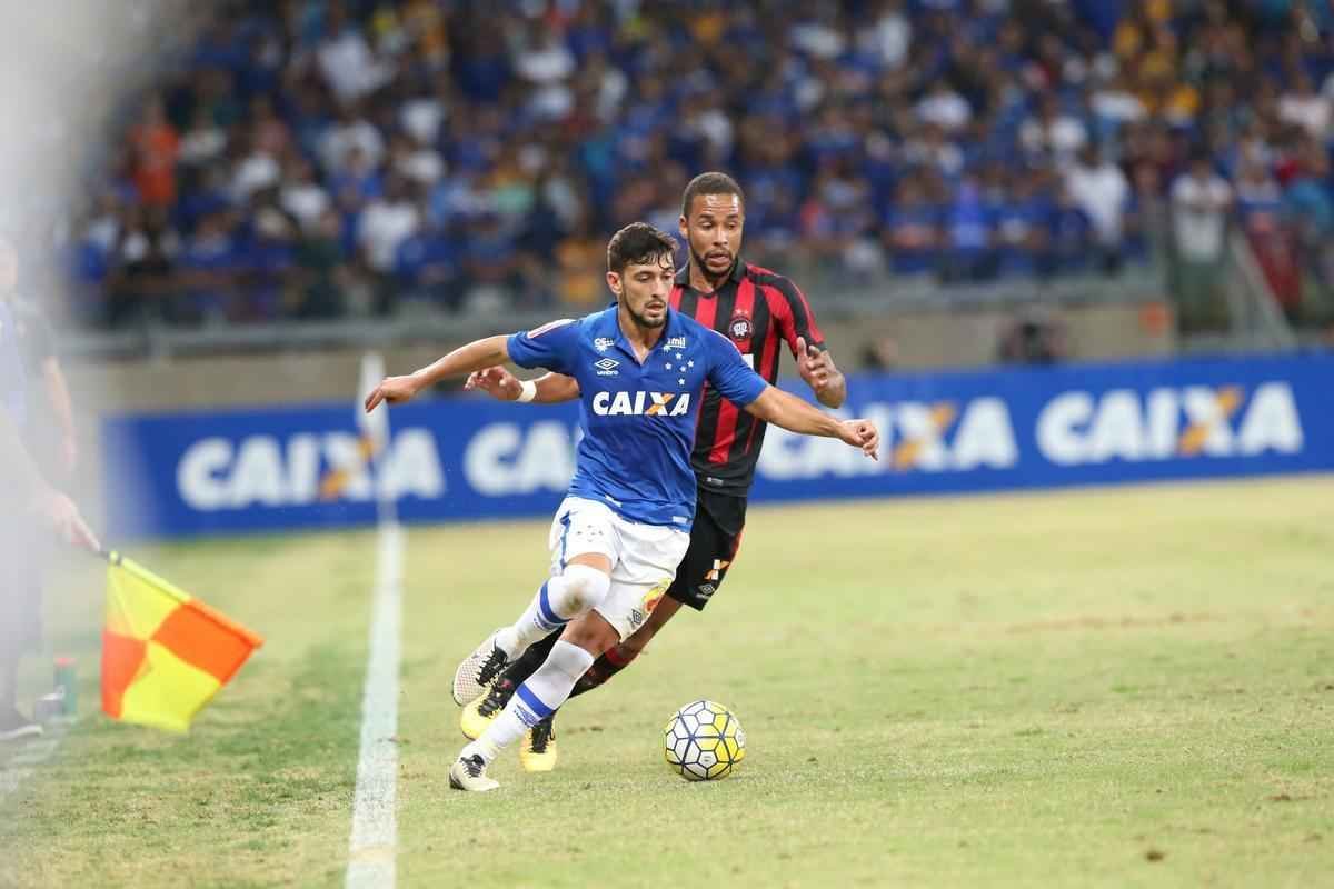 Fotos da partida entre Cruzeiro e Atltico-PR no Mineiro