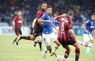 Fotos da partida entre Cruzeiro e Atltico-PR no Mineiro