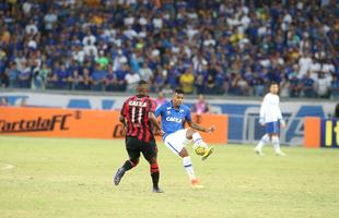 Fotos da partida entre Cruzeiro e Atltico-PR no Mineiro