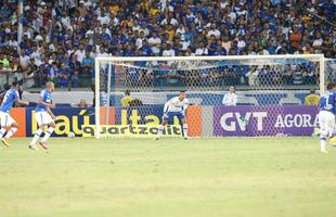 Fotos da partida entre Cruzeiro e Atltico-PR no Mineiro