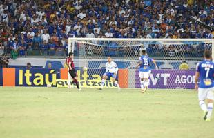 Fotos da partida entre Cruzeiro e Atltico-PR no Mineiro