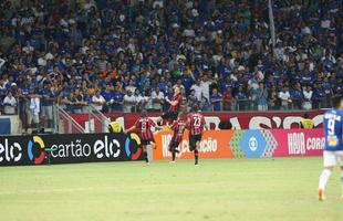 Fotos da partida entre Cruzeiro e Atltico-PR no Mineiro