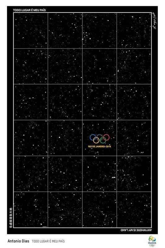 So 13 psteres de arte, sendo 12 desenhados por renomados artistas brasileiros, alm da arte da colombiana Olga de Amaral. Completam a coleo os logos dos Jogos Olmpicos e Paralmpicos Rio 2016