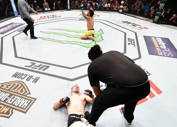 Na luta principal do UFC Fight Night 91, em Sioux Falls, John Lineker tem atuao arrasadora e vence Michael McDonald por nocaute, no primeiro round