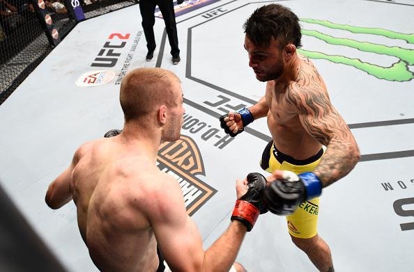Na luta principal do UFC Fight Night 91, em Sioux Falls, John Lineker tem atuao arrasadora e vence Michael McDonald por nocaute, no primeiro round