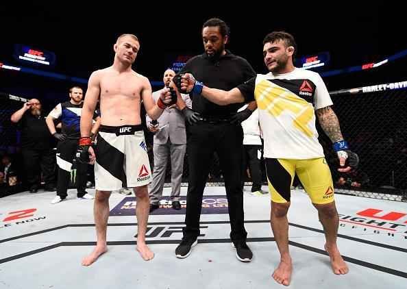 Na luta principal do UFC Fight Night 91, em Sioux Falls, John Lineker tem atuao arrasadora e vence Michael McDonald por nocaute, no primeiro round