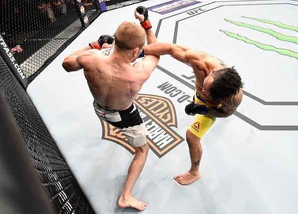 Na luta principal do UFC Fight Night 91, em Sioux Falls, John Lineker tem atuao arrasadora e vence Michael McDonald por nocaute, no primeiro round