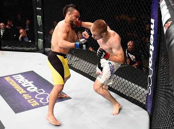 Na luta principal do UFC Fight Night 91, em Sioux Falls, John Lineker tem atuao arrasadora e vence Michael McDonald por nocaute, no primeiro round