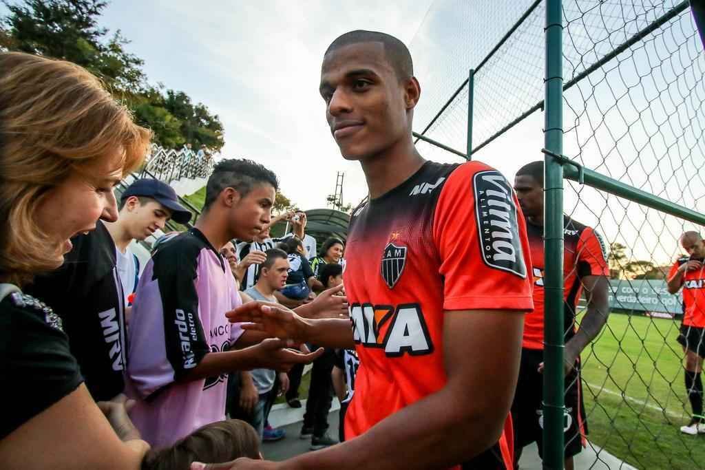 Crianas e jovens participantes da APAE de Itana visitaram a Cidade do Galo nesta quinta-feira 