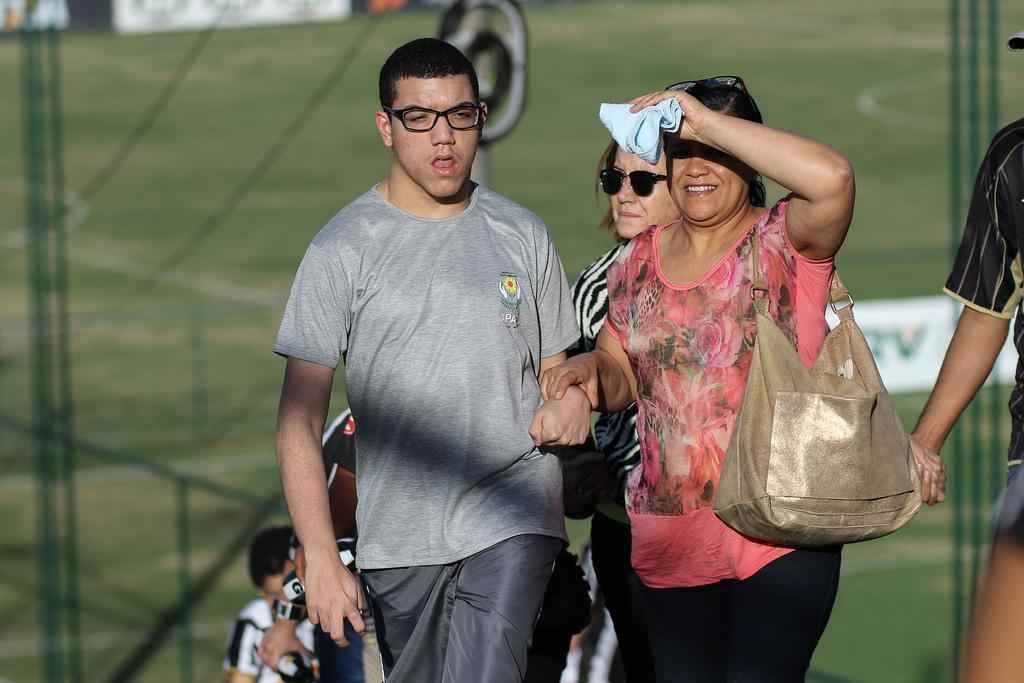 Crianas e jovens participantes da APAE de Itana visitaram a Cidade do Galo nesta quinta-feira 