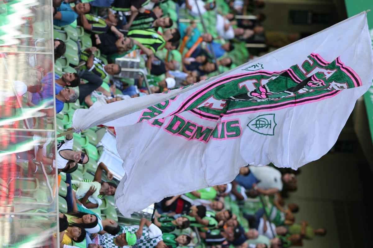 Fotos do jogo entre Amrica e Santa Cruz, no Independncia