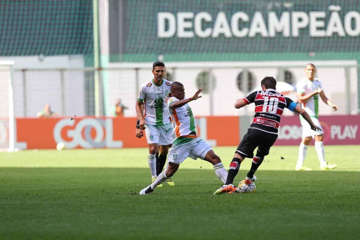 Fotos do jogo entre Amrica e Santa Cruz, no Independncia