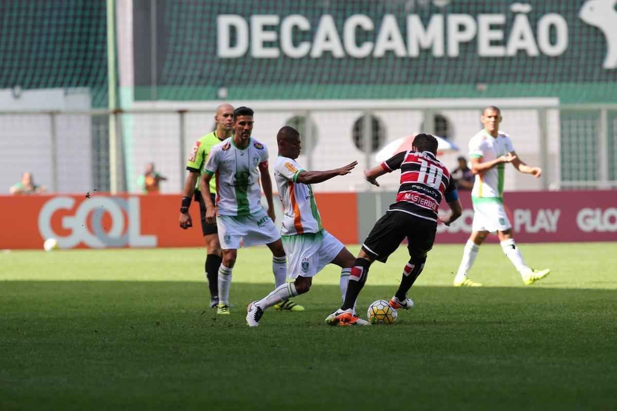 Fotos do jogo entre Amrica e Santa Cruz, no Independncia