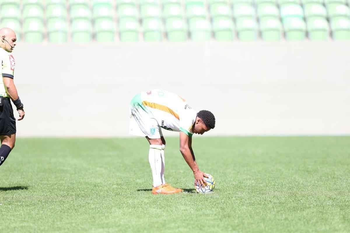 Fotos do jogo entre Amrica e Santa Cruz, no Independncia