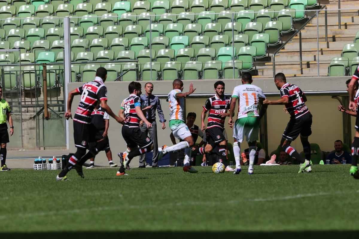 Fotos do jogo entre Amrica e Santa Cruz, no Independncia