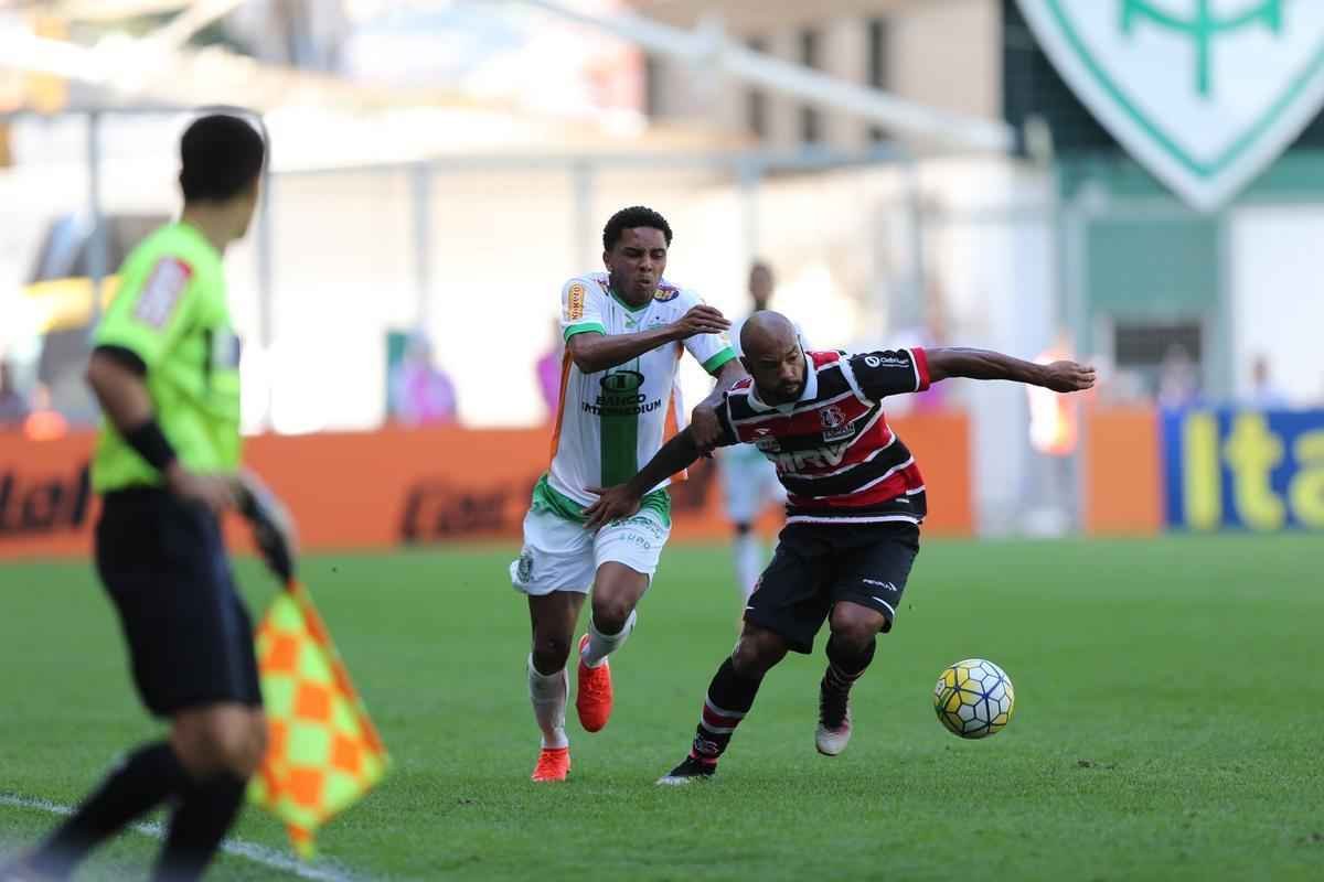 Fotos do jogo entre Amrica e Santa Cruz, no Independncia