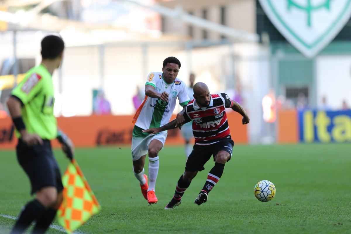 Fotos do jogo entre Amrica e Santa Cruz, no Independncia