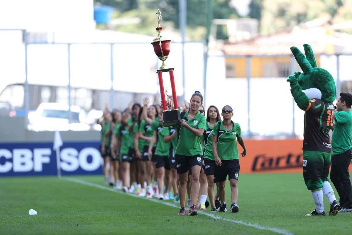 Fotos do jogo entre Amrica e Santa Cruz, no Independncia