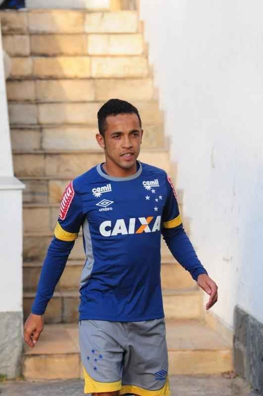 Rafinha concedeu entrevista coletiva ao lado de Ramn bila 