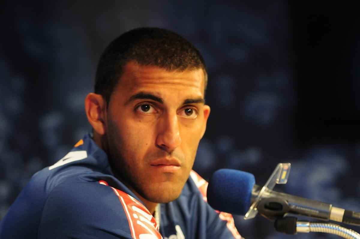 Ramn bila (foto) concedeu entrevista coletiva ao lado de Rafinha