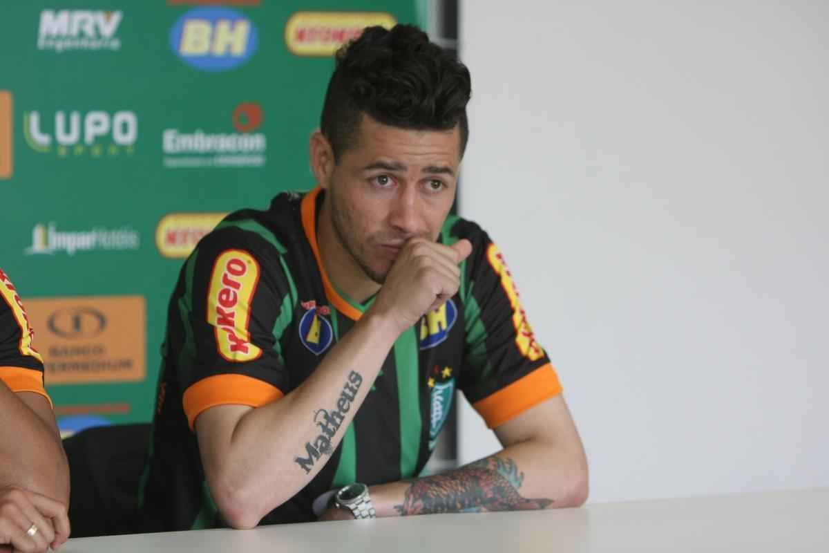 Zagueiro Cardoso, os meias Diego Lopes e Eisner Loboa, e os atacantes Nixon e Michael foram apresentados pelo presidente Anderson Racilan