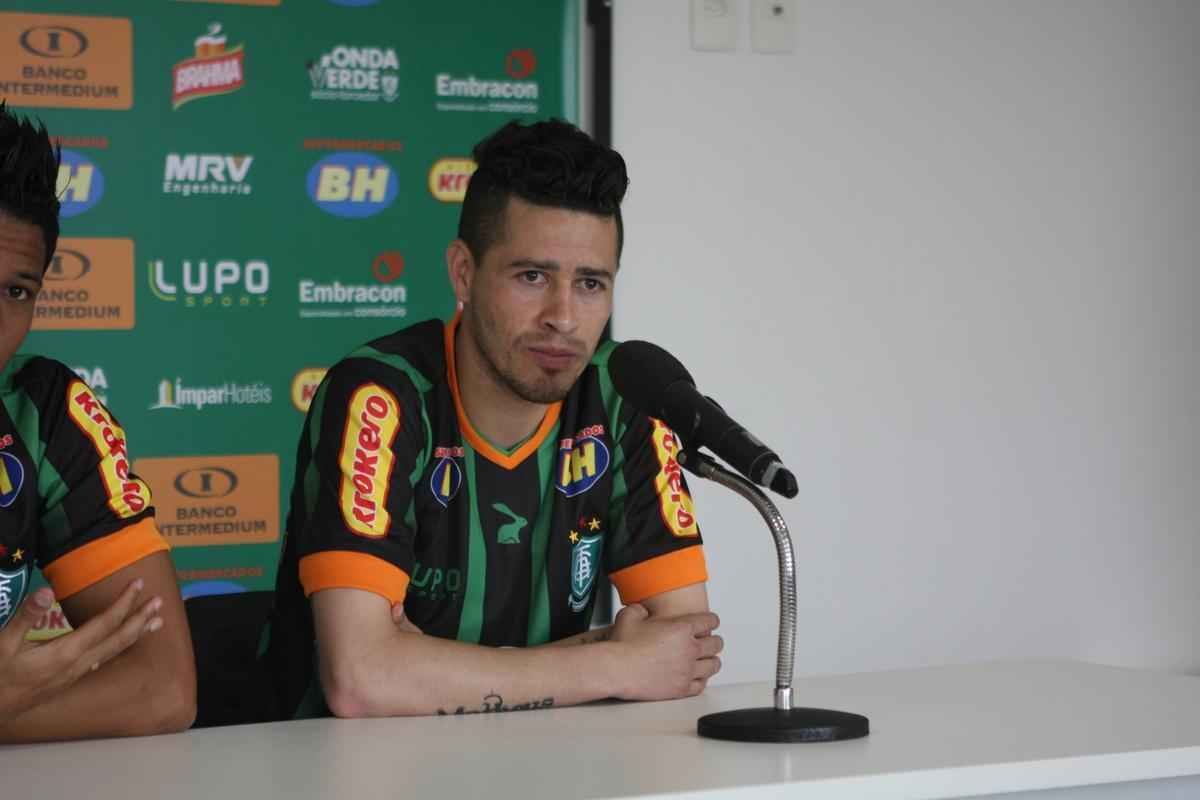 Zagueiro Cardoso, os meias Diego Lopes e Eisner Loboa, e os atacantes Nixon e Michael foram apresentados pelo presidente Anderson Racilan