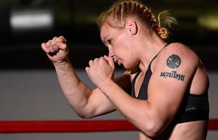 Imagens do treino aberto do UFC on Fox 20, em Chicago -  A russa Valentina Shevchenko