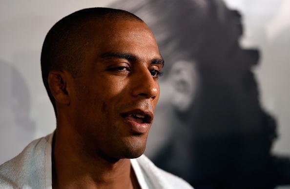 Imagens do treino aberto do UFC on Fox 20, em Chicago - Edson Barboza concede entrevista