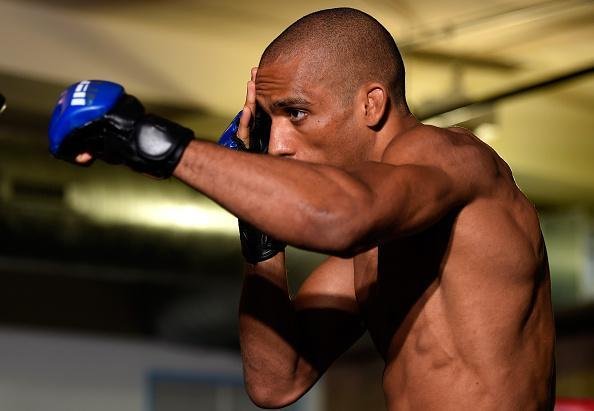 Imagens do treino aberto do UFC on Fox 20, em Chicago - Edson Barboza no trabalho de 'sombra'