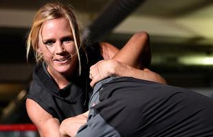 Imagens do treino aberto do UFC on Fox 20, em Chicago - Holly Holm se destacou pela simpatia