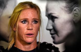 Imagens do treino aberto do UFC on Fox 20, em Chicago - Holly Holm fala aos jornalistas