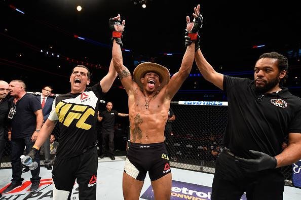 Brasileiro Alex 'Cowboy' Oliveira venceu  James Moontasri por deciso unnime 