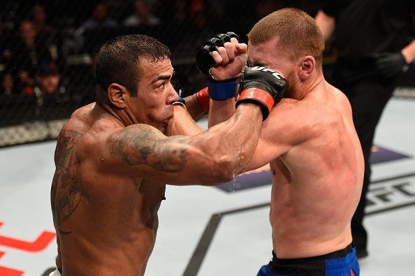 Brasileiro Michel 'Trator' Prazeres venceu  J.C. Cottrell por deciso unnime 