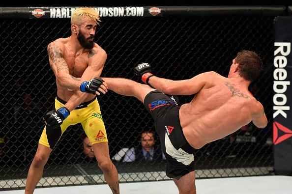 Darren Elkins venceu brasileiro Godofredo 'Pepey' Castro por deciso unnime 