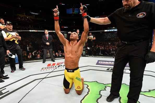 
Edson Barboza venceu Gilbert Melendez por deciso unnime 
