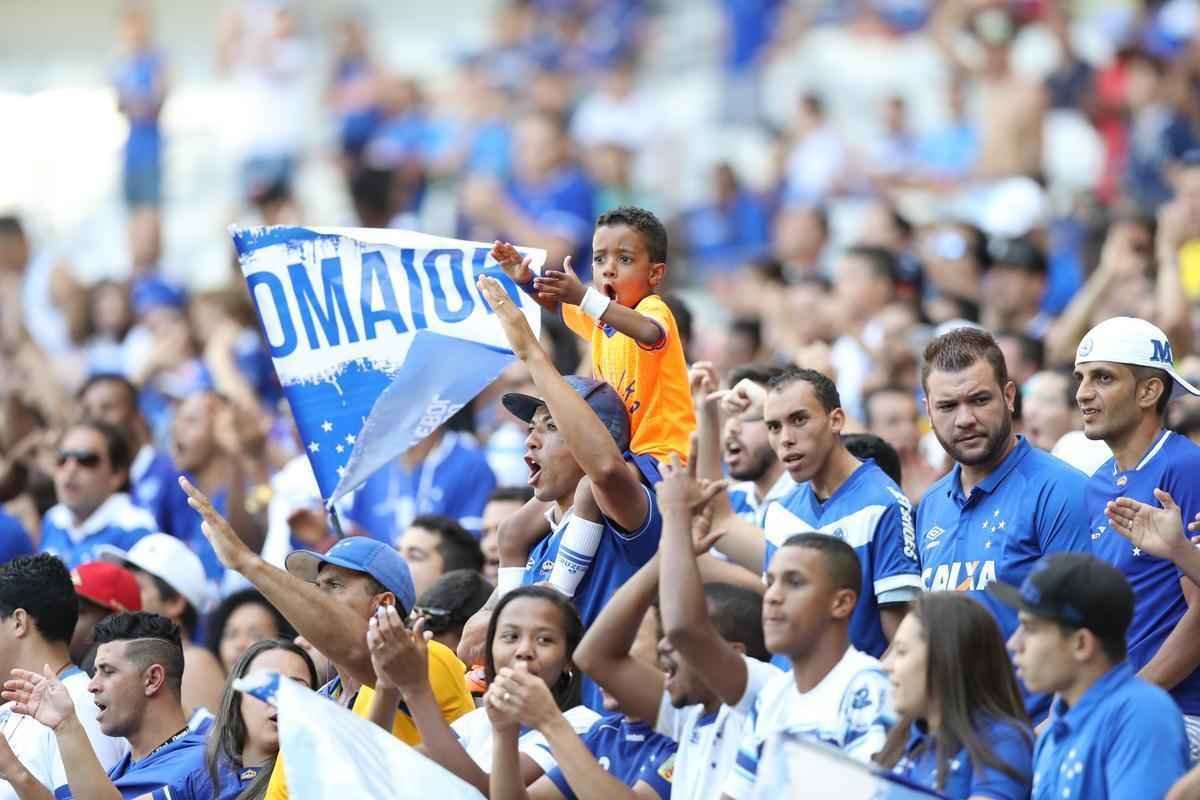 Imagens do confronto entre Cruzeiro e Sport