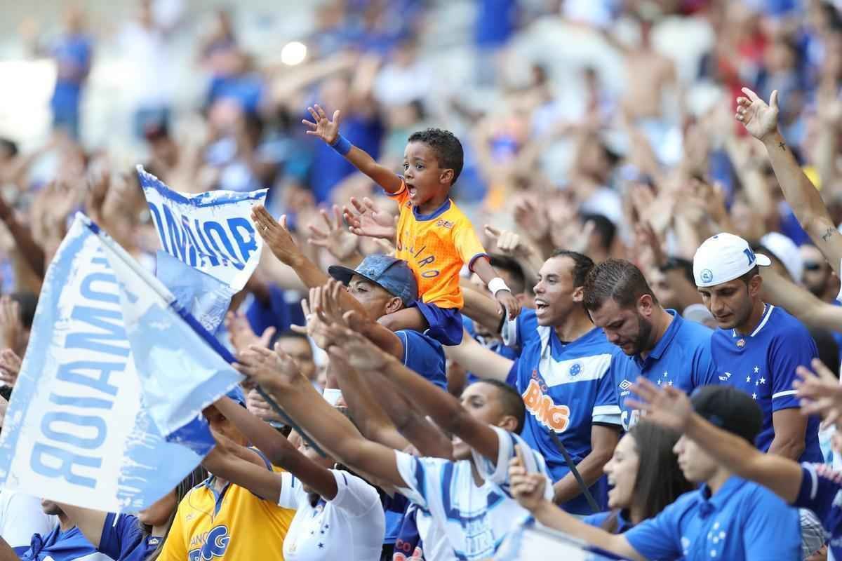 Imagens do confronto entre Cruzeiro e Sport