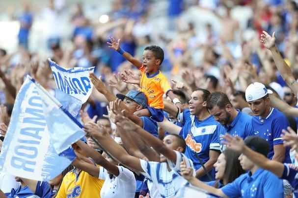 Imagens do confronto entre Cruzeiro e Sport