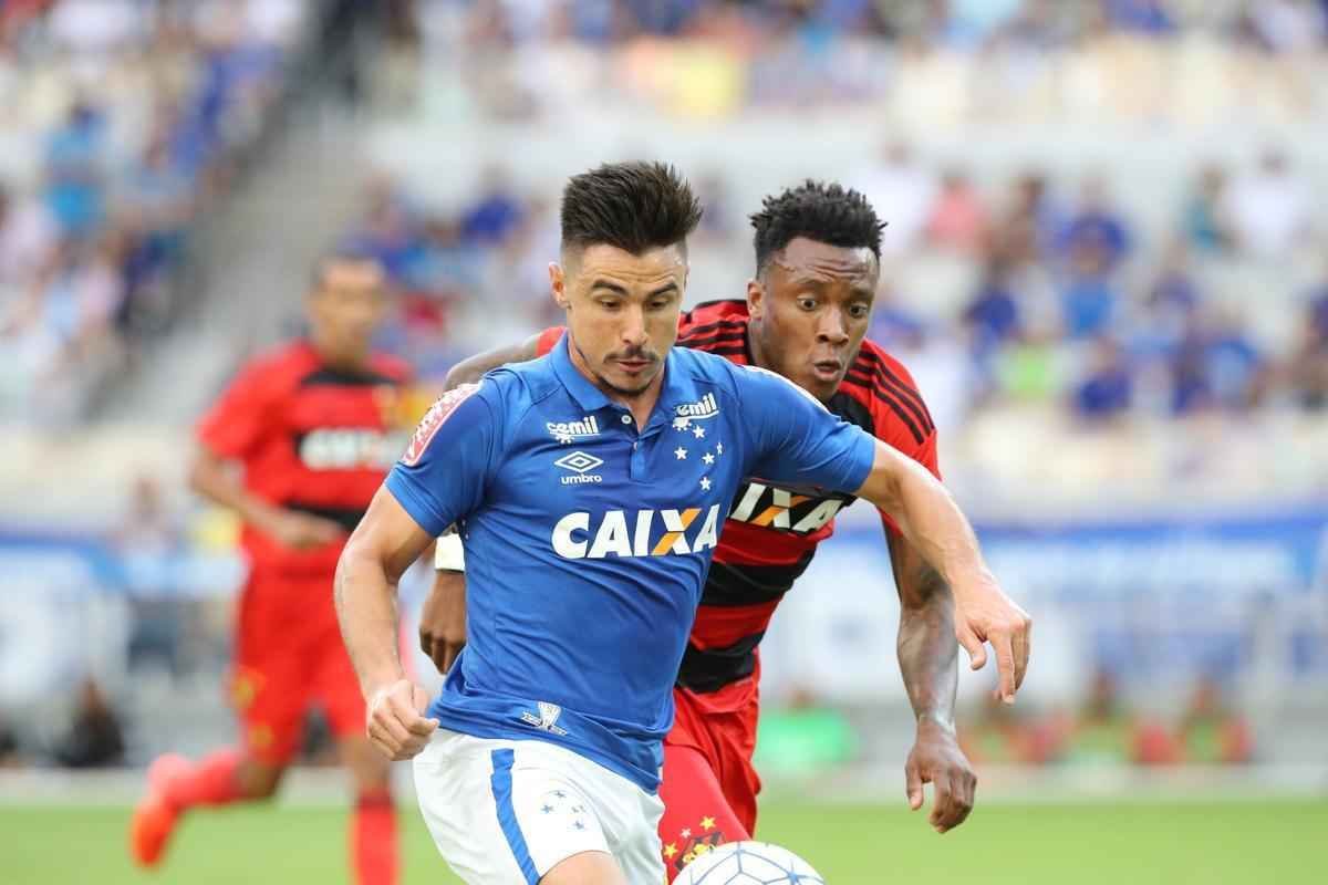 Imagens do confronto entre Cruzeiro e Sport