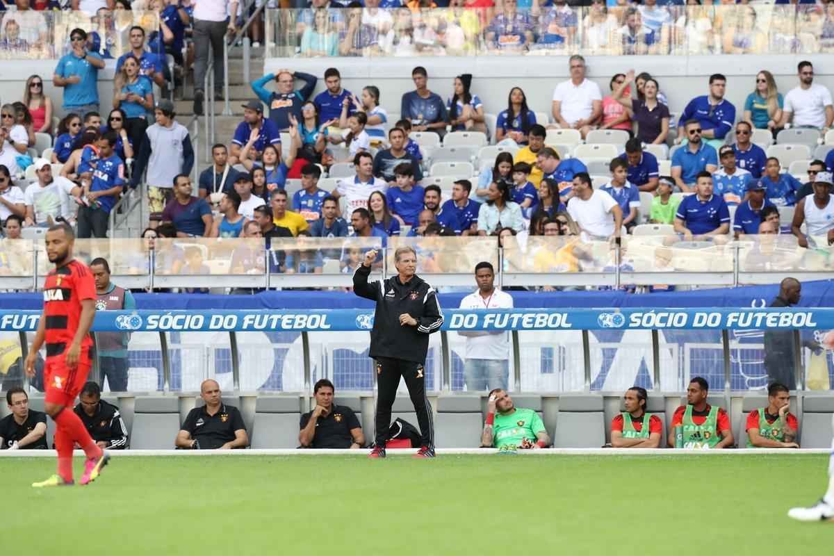 Imagens do confronto entre Cruzeiro e Sport