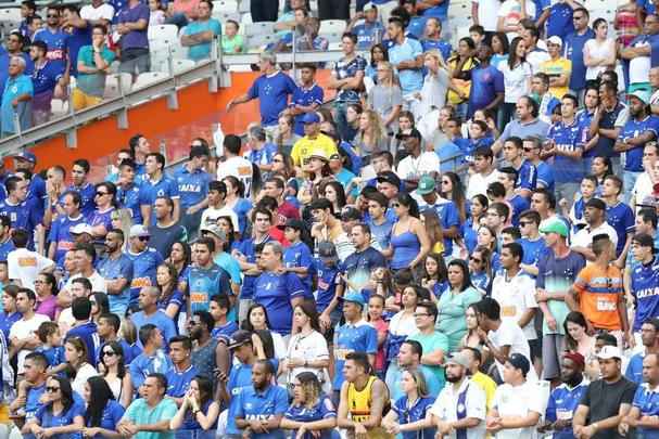 Imagens do confronto entre Cruzeiro e Sport