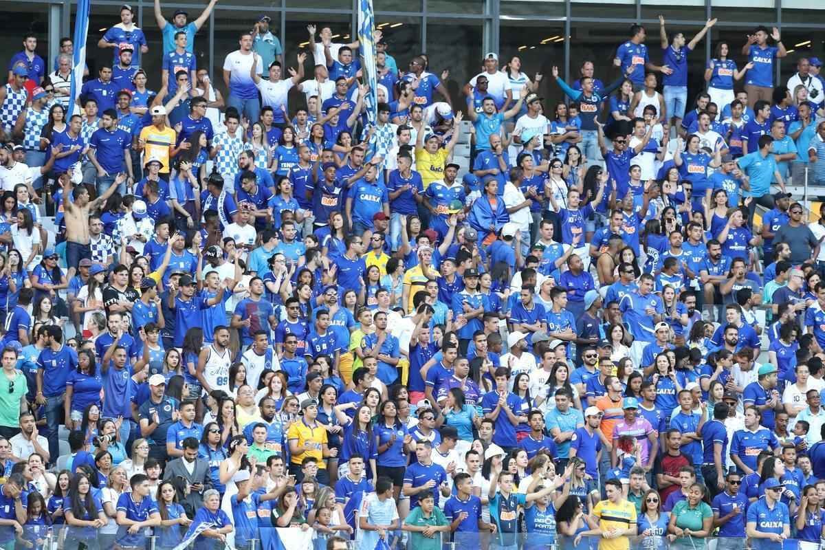 Imagens do confronto entre Cruzeiro e Sport