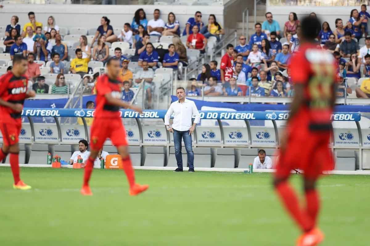 Imagens do confronto entre Cruzeiro e Sport