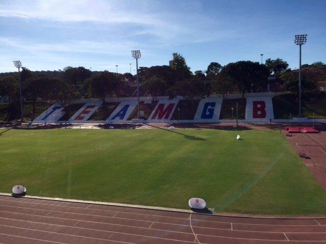 Arquibancadas do Centro de Treinamento da UFMG ganharam a inscrio e as cores britnicas