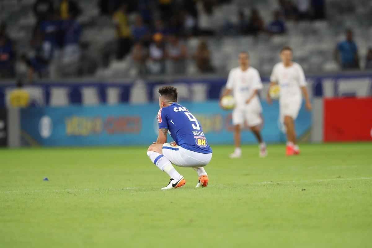 Atacante Willian marcou o gol de honra do Cruzeiro na derrota por 2 a 1 para o Sport