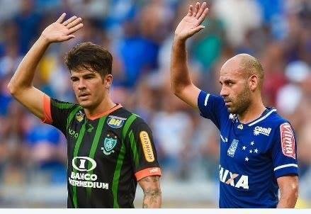 Derrota do Cruzeiro para o Sport gerou muitas provocaes nas redes sociais